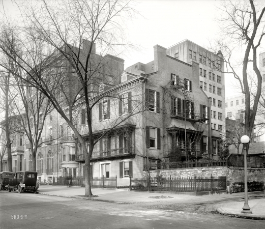 Photo showing: Cameron House -- Lafayette Square, Washington, D.C., circa 1920.