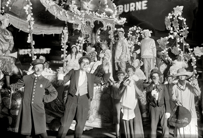 Photo showing: Coney Krewe -- New York circa 1913. Mardi Gras parade, Coney Island.