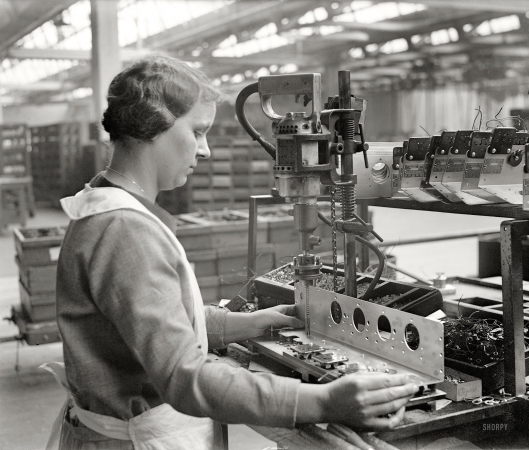 Photo showing: Making a Radio -- Assembling the Atwater Kent Model 47, Philadelphia circa 1928.