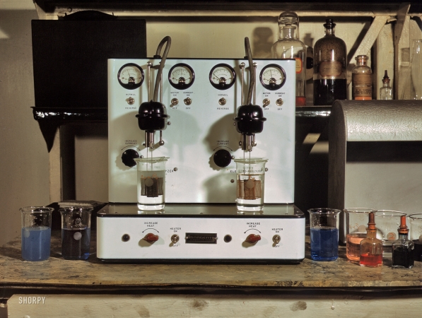 Photo showing: Electro-Analyzer: 1942 -- Apparatus used at the Chicago & North Western RR's laboratory for analyzing solutions of metals used in locomotives.