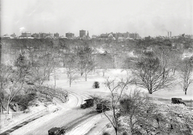 Photo showing: Winter Wonderland -- Dec. 14, 1915. New York. Central Park at 72nd Street after blizzard.