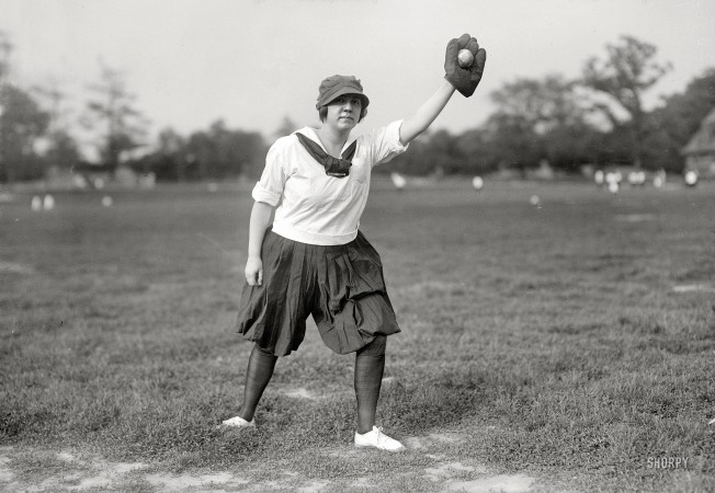 Photo showing: Bloomer Girl -- New York, 1918. H. Kazenarek, woman baseball player.