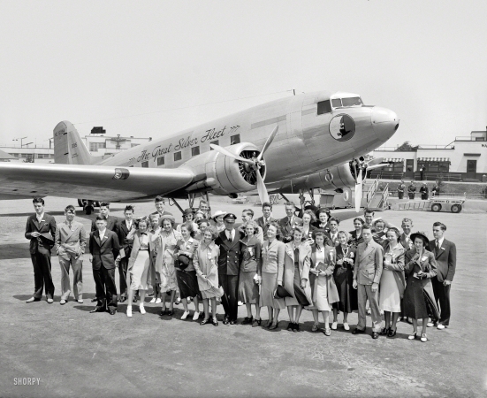Photo showing: Pilot Project -- May 16, 1938. National Airmail Week essay winners at Washington Airport.