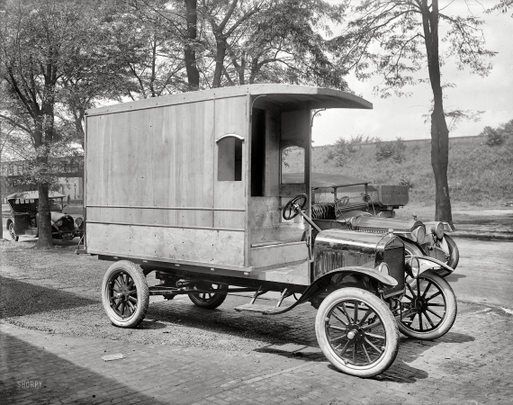 Photo showing: Ford Woody: 1922 -- Washington, D.C., 1922. J.C.L. Ritter -- Polli Food Products truck.