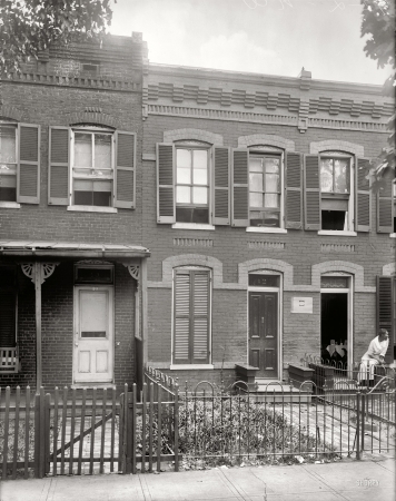 Photo showing: 42 L Street -- Washington, D.C., circa 1922. Washington Times -- 42 L Street N.W.