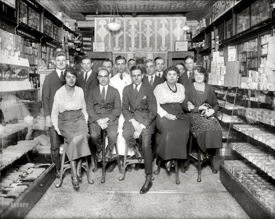 Photo showing: Peoples Persons -- Washington, D.C., circa 1924. People's Drug Store group, 11th & G Sts.