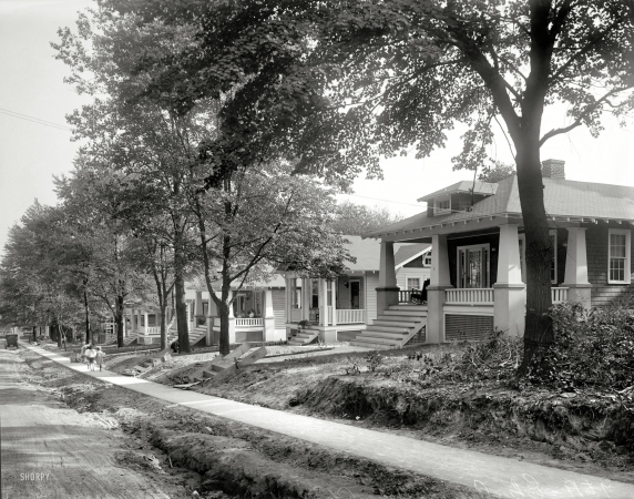 Photo showing: Elm Avenue -- Takoma Park, Maryland, circa 1921. 9 to 11 Elm Avenue.