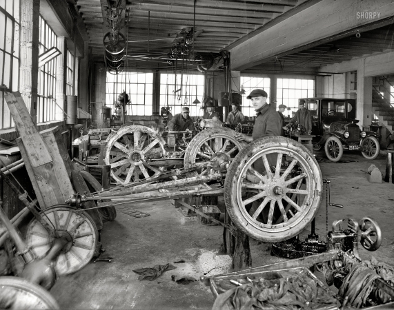 Photo showing: Ford Service: 1923 -- Service garage of R.L. Taylor Motor Co., Washington, D.C. Ford dealer.