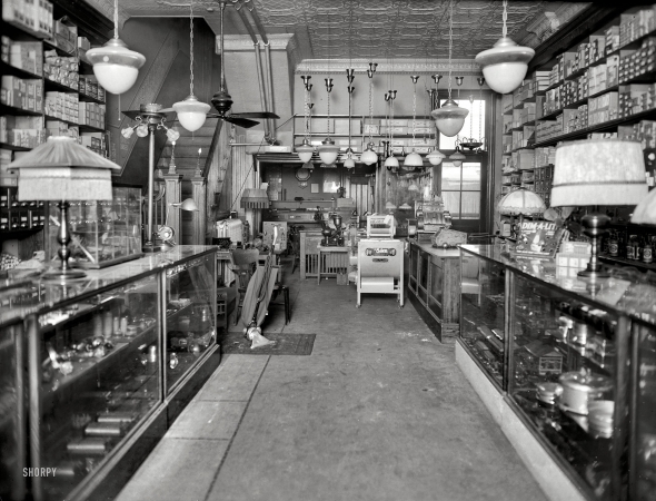 Photo showing: Parezo Electric -- Washington, D.C., circa 1923. Geo. W. Parezo electric shop, interior.