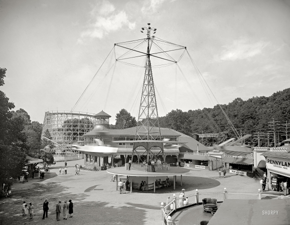 Photo showing: Glen Echo Park -- Montgomery County, Maryland, circa 1928. Glen Echo Park.