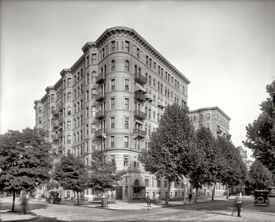 Photo showing: Stoneleigh Court -- Washington, D.C., circa 1925.