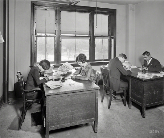 Photo showing: Bureau of Identification -- Washington, D.C., 1925. Justice Department, Nat'l. Bureau of Identification.