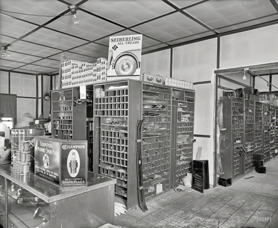 Photo showing: Dependable Spark Plugs -- Rockville, Maryland, 1926. Montgomery County Motor Co., Parts Dept.