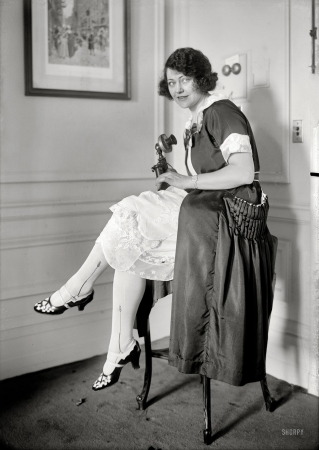 Photo showing: Call Me Maybe -- New York. October 26, 1921. The Irish actress Peggy O'Neil, ready to chat.