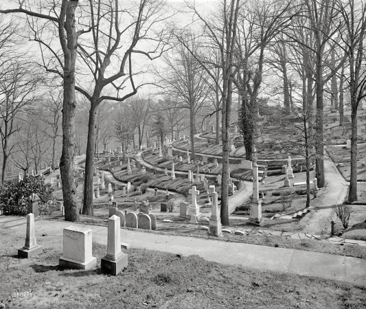 Photo showing: Oak Hill Cemetery -- Georgetown, Washington, D.C., circa 1919.