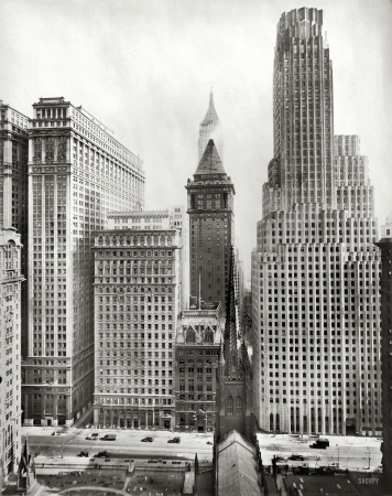 Photo showing: Irving Trust -- New York circa 1931. Irving Trust Building, 1 Wall Street. Overshadowing Trinity Church.