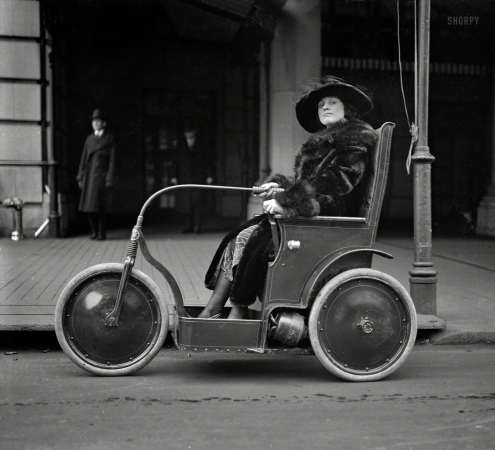 Photo showing: Arriviste -- Jan. 22, 1922. Washington, D.C. Woman in three-wheeled vehicle.