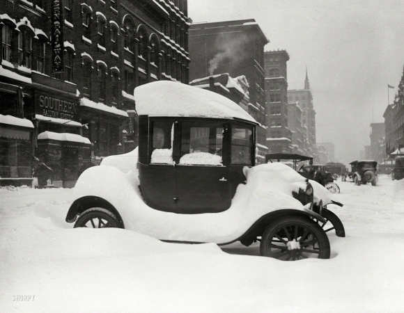 Photo showing: Iced T -- Jan. 28, 1922. Snow -- Washington, D.C. A frosty Ford Model T during the blizzard of 1922.