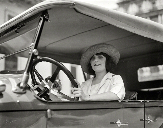 Photo showing: Miss Vroom -- Unidentified Washington, D.C., motorist circa 1920.
