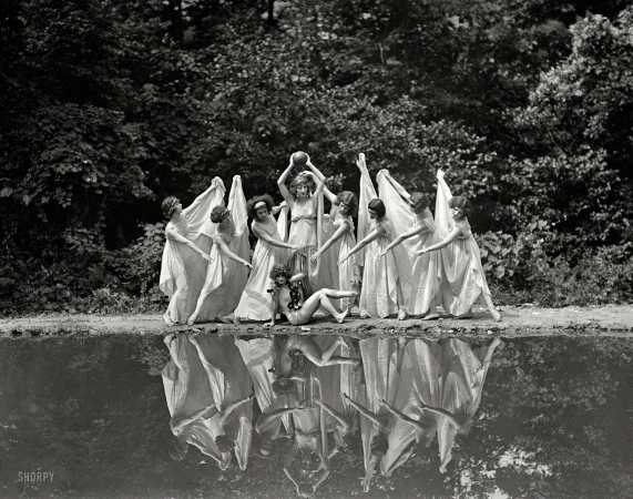 Photo showing: Swan Lake -- Washington, D.C., 1924. National American Ballet.