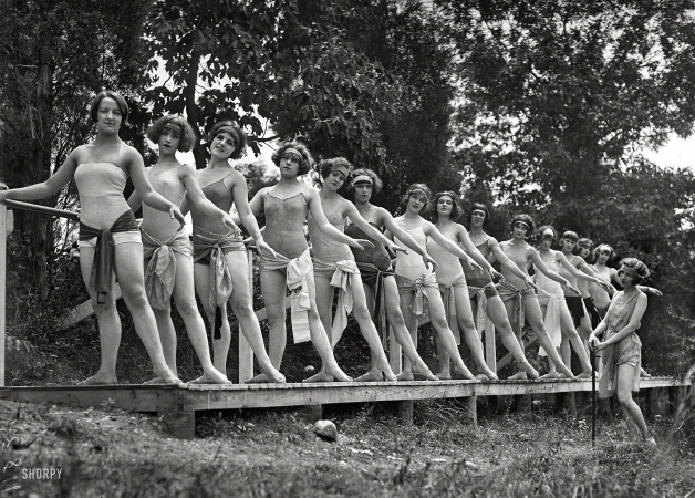 Photo showing: Babes in the Woods -- August 1924. Washington, D.C. Dancers, National American Ballet.