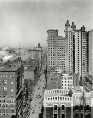 Photo showing: Tallest Towers -- New York circa 1901. Up Broadway. The St. Paul and Park Row buildings, world's tallest at the time.