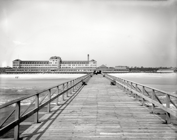 Photo showing: The Continental -- 1902. Hotel Continental -- Atlantic Beach, Florida.
