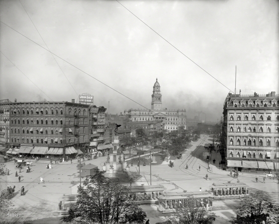 Photo showing: Cadillac Square: 1902 -- Detroit circa 1902. Cadillac Square and Wayne County building.