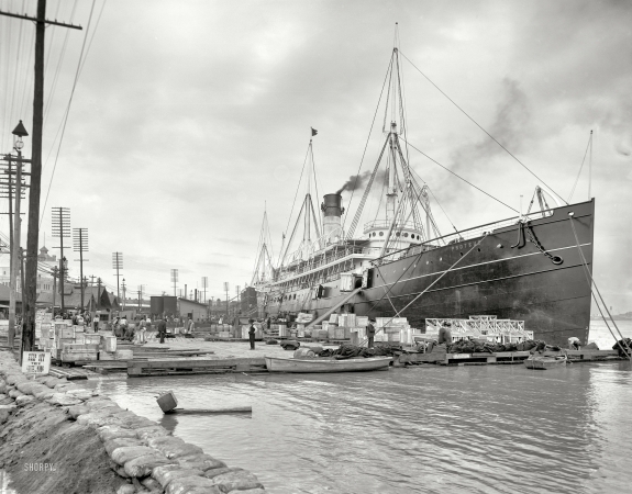 Photo showing: Levee Dock -- New Orleans, March 23, 1903. S.S. Proteus. High water at levee.