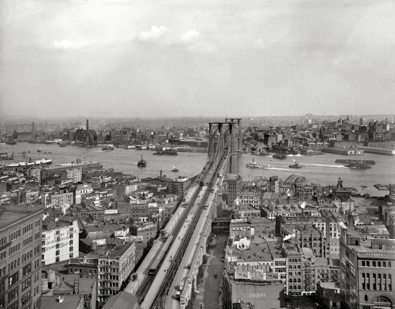 Photo showing: Brooklyn across the Bridge -- New York circa 1903. East River and Brooklyn Bridge from Manhattan.