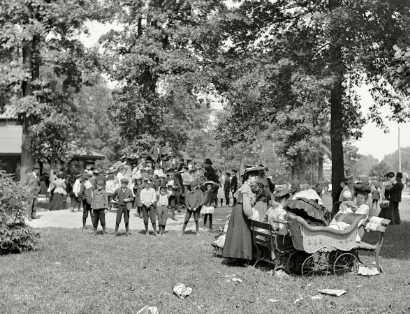 Photo showing: Play Date -- Circa 1903. Children's playground at Belle Isle Park, Detroit. 