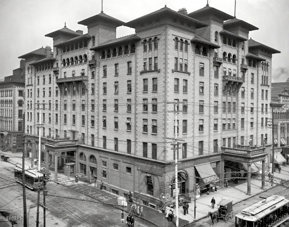 Photo showing: The Chittenden -- Columbus, Ohio, circa 1904. Chittenden Hotel.