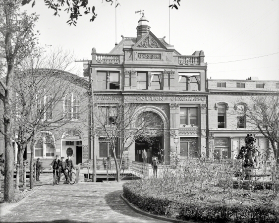 Photo showing: Cotton Club -- Georgia circa 1904. Savannah Cotton Exchange.