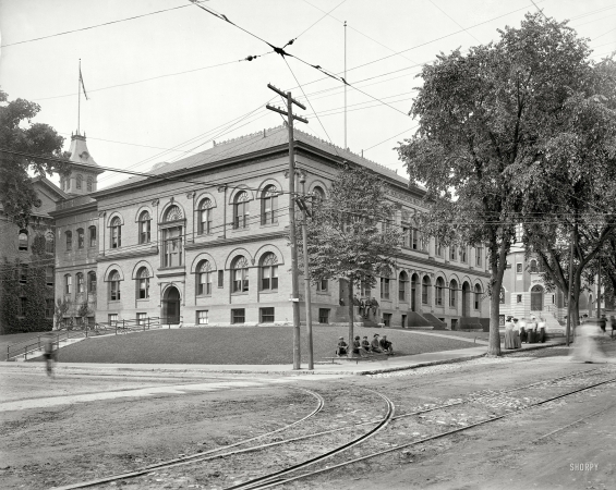 Photo showing: Northampton High -- Circa 1906. High school in Northampton, Massachusetts.