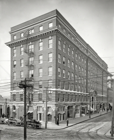 Photo showing: Atlantic Hotel: 1906 -- Norfolk, Virginia, circa 1906. Atlantic Hotel.
