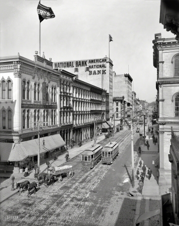 Photo showing: Old Virginia -- Richmond, Virginia, circa 1905. Main Street from Eleventh. 