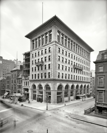 Photo showing: Gorham Silver Building -- New York circa 1906. Fifth Avenue and 36th Street. Designed by Stanford White, of the noted silver-making concern.
