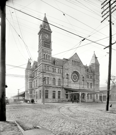 Photo showing: Louisville Union Station -- Circa 1906. Union Station, Louisville, Kentucky.