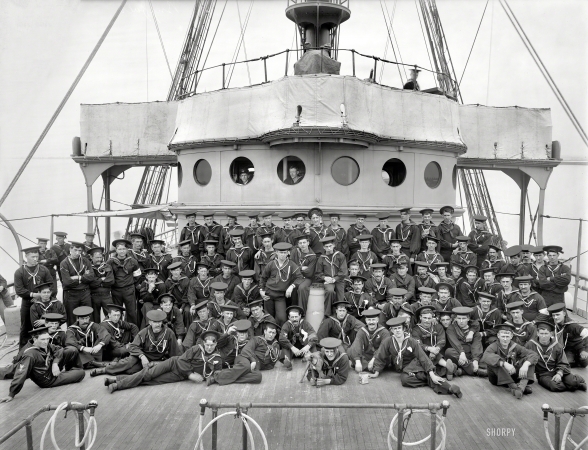 Photo showing: Buffalo Pup -- Circa 1900. U.S.S. Buffalo, ship's company.