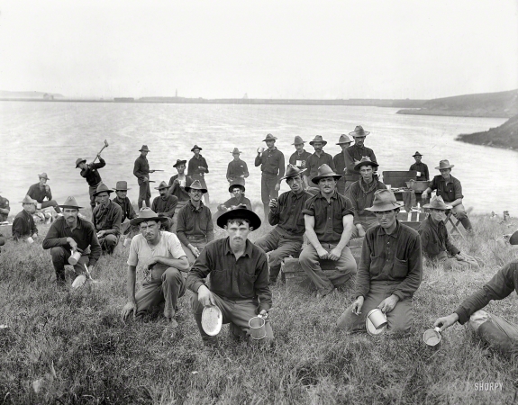 Photo showing: 71st New York Regiment -- Circa 1898. Boys of the 71st N.Y. at Montauk Point after returning from Cuba.