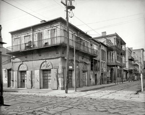 Photo showing: Old Absinthe House -- New Orleans circa 1903. Old Absinthe House and Bourbon Street.
