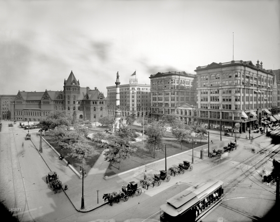 Photo showing: Lafayette Square -- Buffalo, New York, circa 1905.
