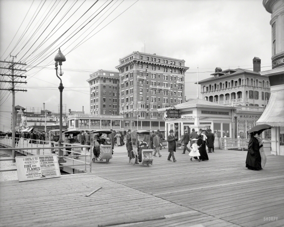 Photo showing: Carnival of Fire -- Atlantic City circa 1905. Hotel Chalfonte and the Boardwalk.