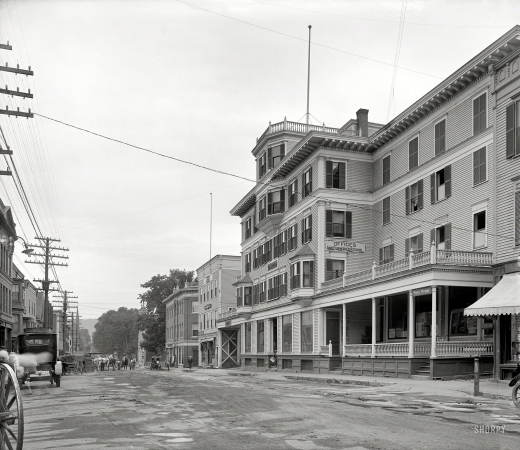 Photo showing: Northern Hotel -- Littleton, New Hampshire, circa 1907. Northern Hotel and post office block.
