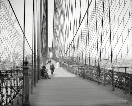 Photo showing: A Walk on the Water -- New York circa 1907. Manhattan from the Brooklyn Bridge.