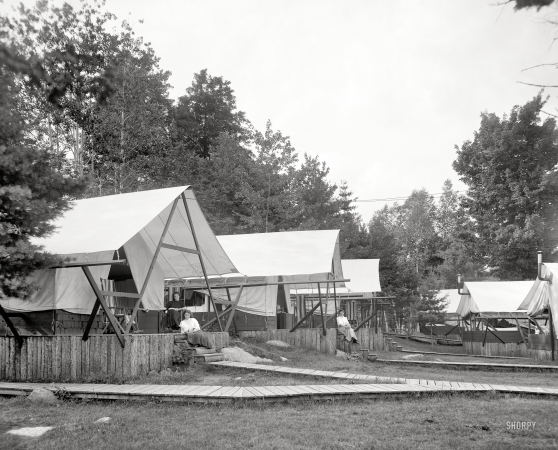 Photo showing: Ray Brook -- Saranac Lake, New York, circa 1909. State hospital, Ray Brook sanatorium, Adirondack Mountains.