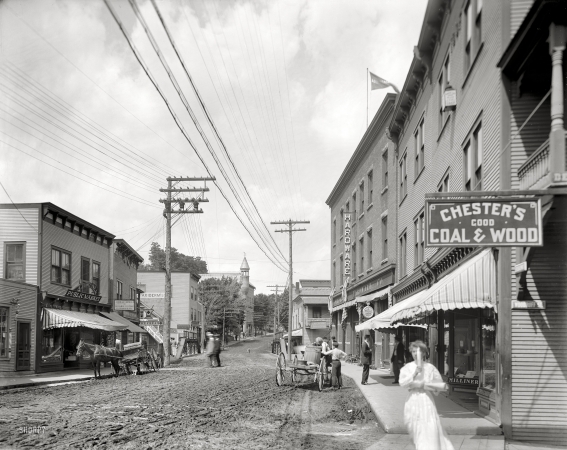 Photo showing: Saranac Two -- New York circa 1909. Broadway - Saranac Lake, Adirondack Mountains.