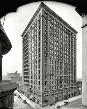 Photo showing: Corner Office -- Toledo circa 1909. Nicholas Building.