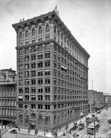 Photo showing: Savings and Trust  -- Columbus, Ohio, circa 1910. Columbus Savings & Trust Company.