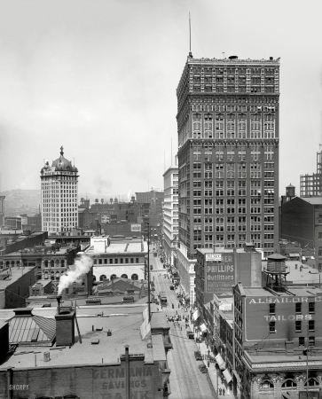 Photo showing: Farmers Bank -- Pittsburgh circa 1910. Wood Street and the Farmers Bank. At left, the domed Keenan Building.